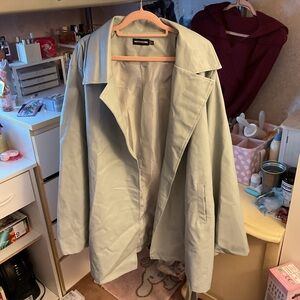 PrettyLittleThing Women's Light Gray Trench Coat